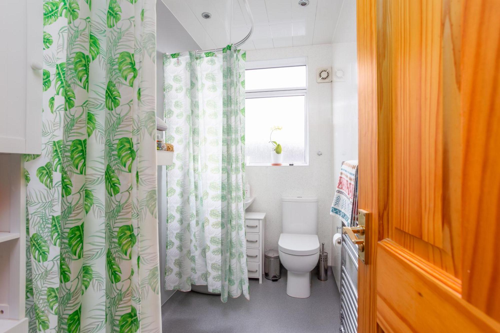 אדינבורו Bright & Spacious Double Room With Garden View- Close To Airport & City Centre מראה חיצוני תמונה